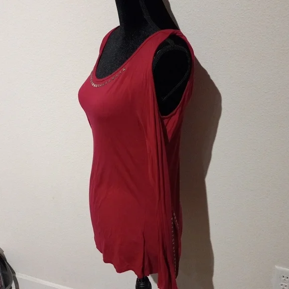 ROCK & REPUBLIC pink open shoulder medium top with flow sleeves - Picture 2 of 9